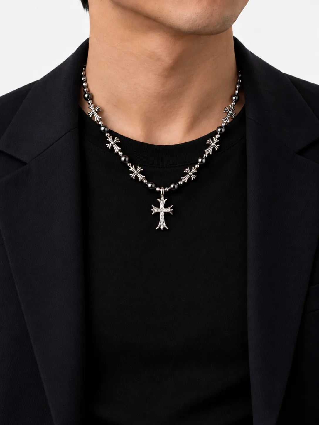 Collier à perles avec croix gothique en acier inoxydable