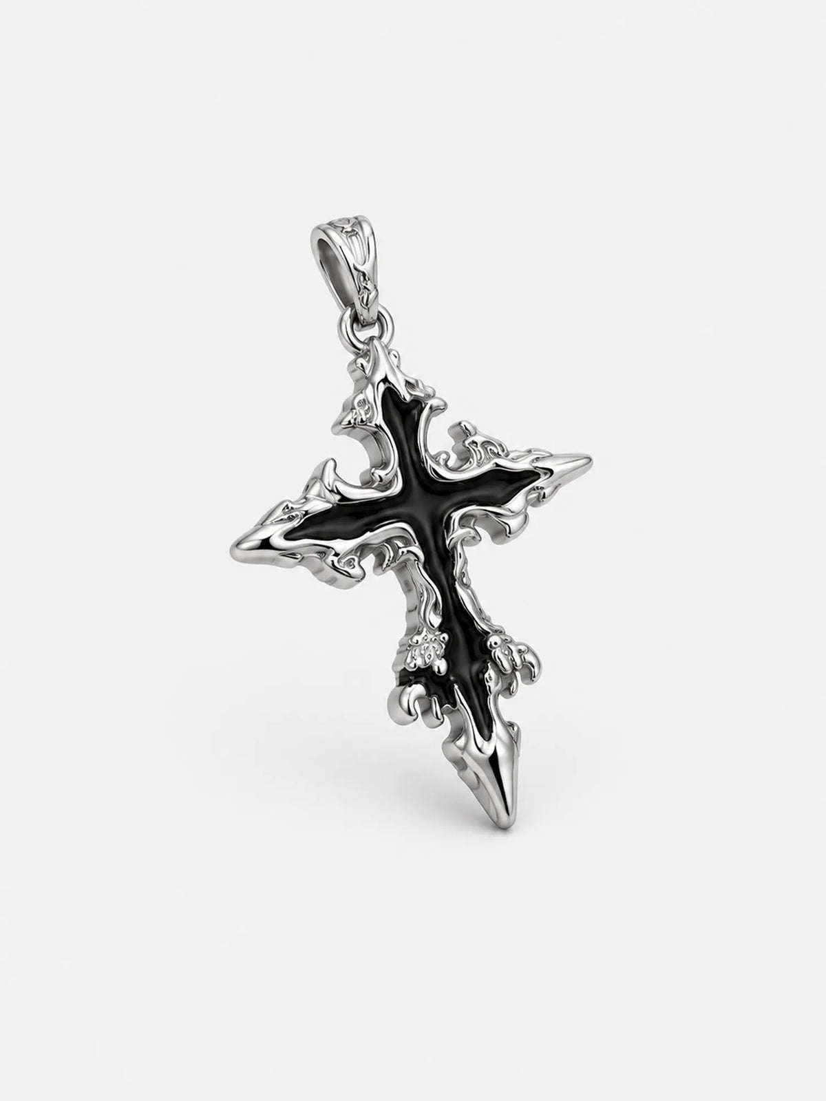 Collier avec croix gothique en acier inoxydable noir