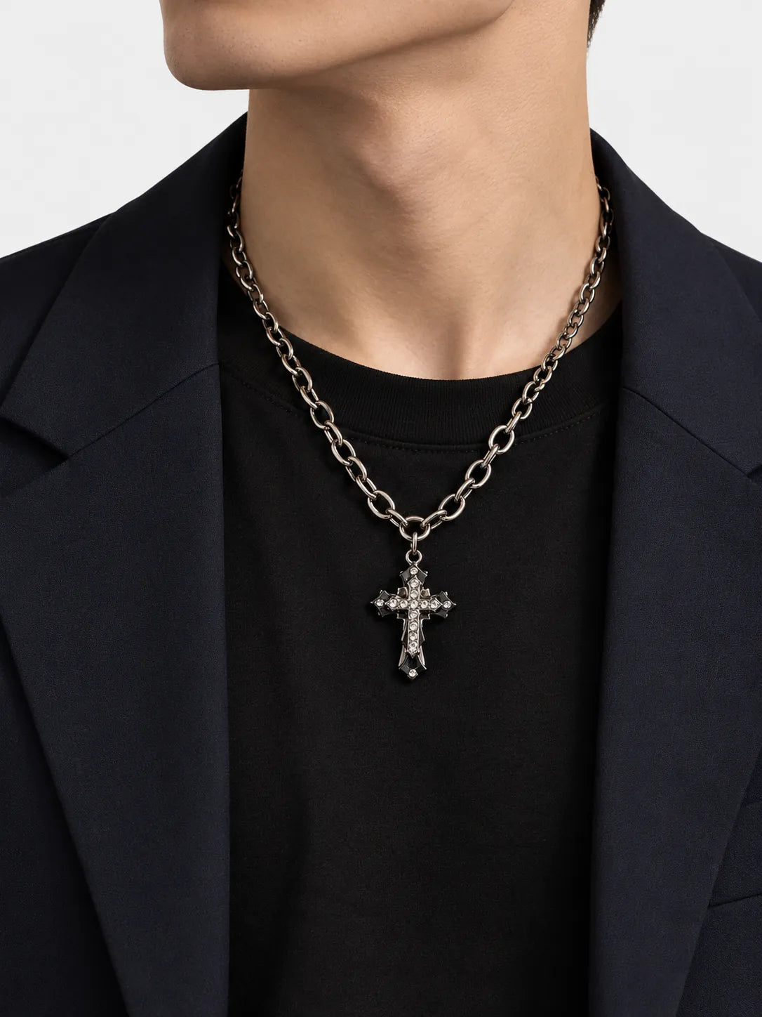 Collier croix en acier inoxydable et cristaux superposés